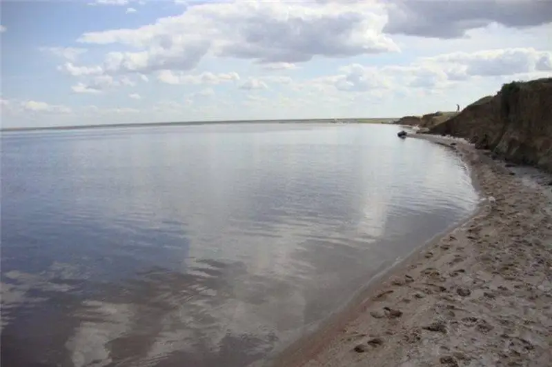 Очистку дна озера Маралды провели в Павлодарской области