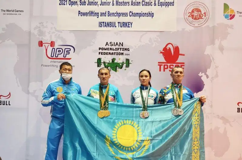 С медалями вернулись спортсмены ЗКО с чемпионата Азии по пауэрлифтингу
