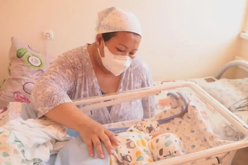 Заболевшую COVID-19 беременную женщину спасли в Мангыстауской области