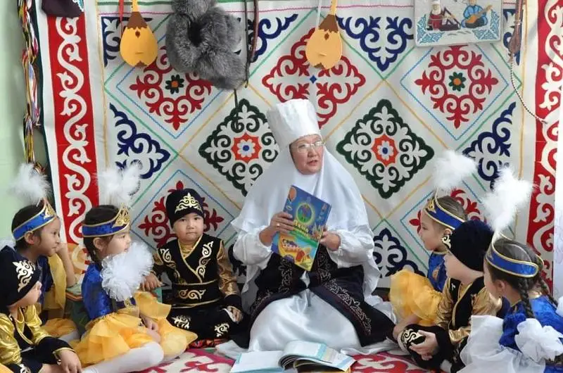 Qaraǵandyda ótken «Ájemniń ertegisi» forýmyna myńnan astam balabaqsha pedagogy qatysty