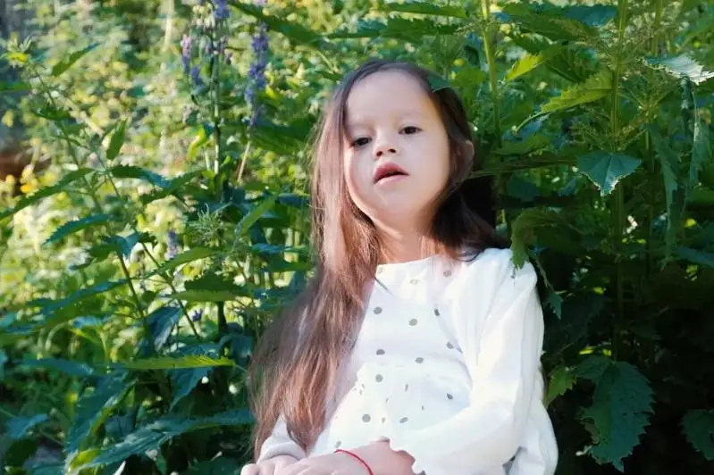 Шестилетняя казахстанка записала кавер на диснеевский саундтрек с призывом беречь природу