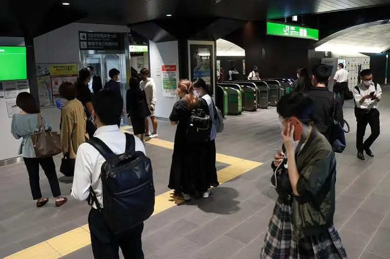Japonııada bolǵan jer silkinisinen 19 adam zardap shekti