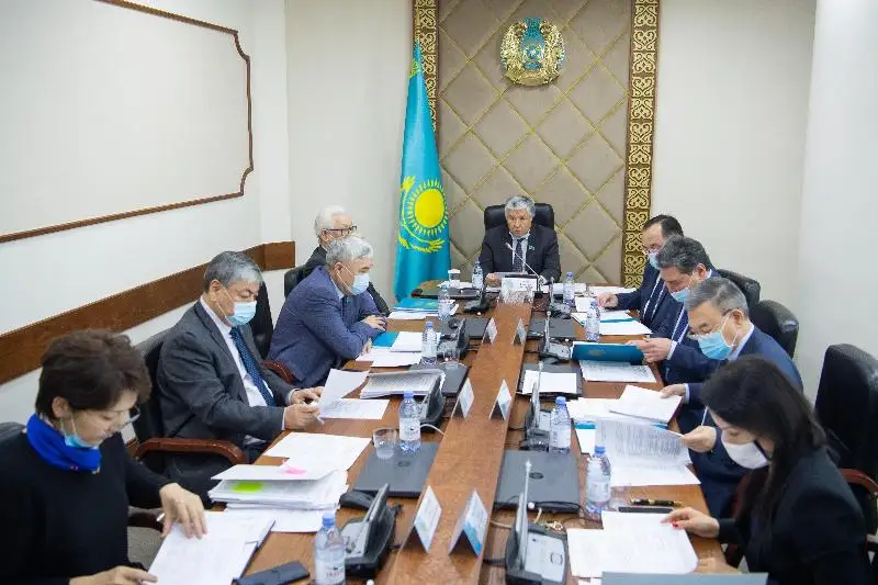 Законопроекты о развитии торговли, конкуренции и предпринимательства обсудили сенаторы