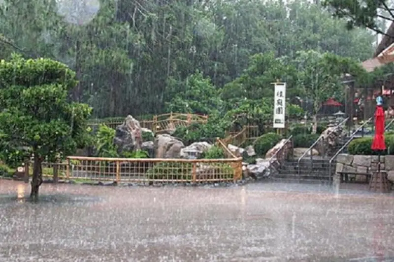 В Японии эвакуируют более 64 тыс. человек из-за сильных дождей