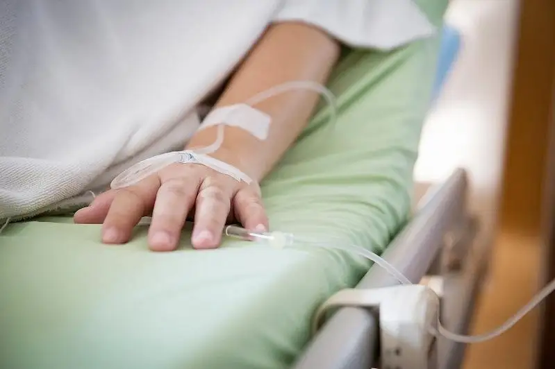 1 325 пациентов с коронавирусом - в тяжелом состоянии