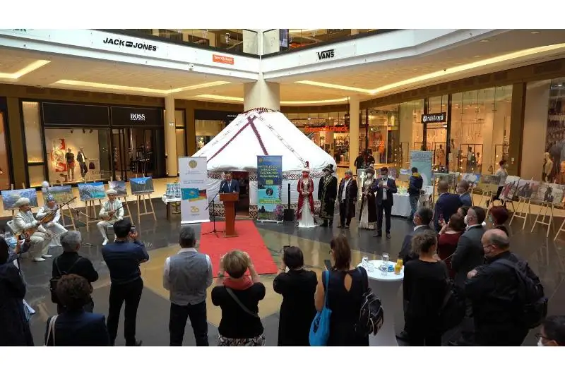 Выставка, посвященная культуре Казахстана, открылась в центре Берлина