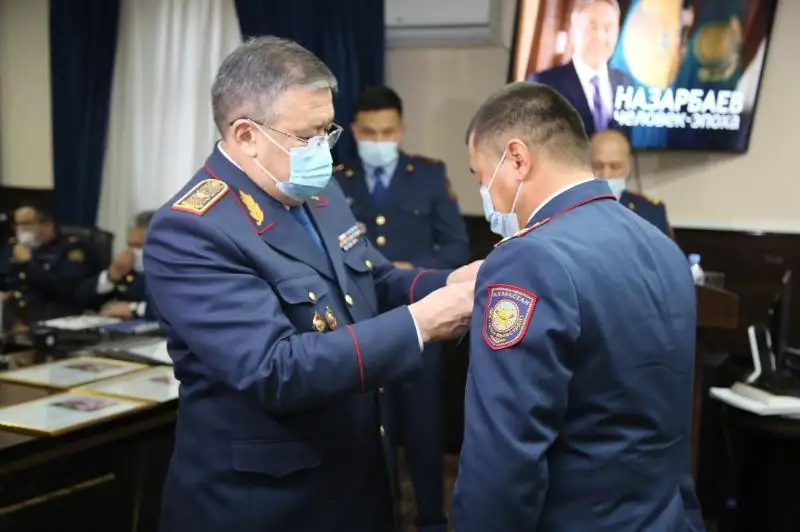 Túrkistan oblysynyń 40-tan astam polıtseıi marapattaldy