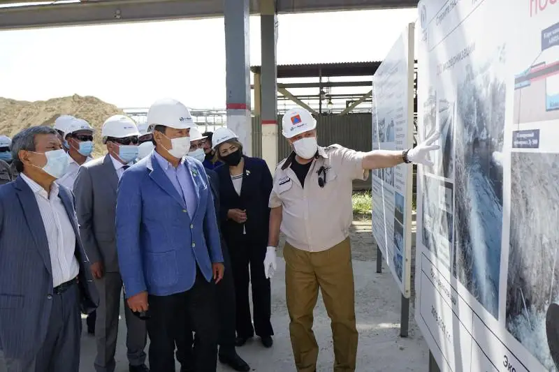 Мажилисмены ознакомились с экологическими проектами АНПЗ