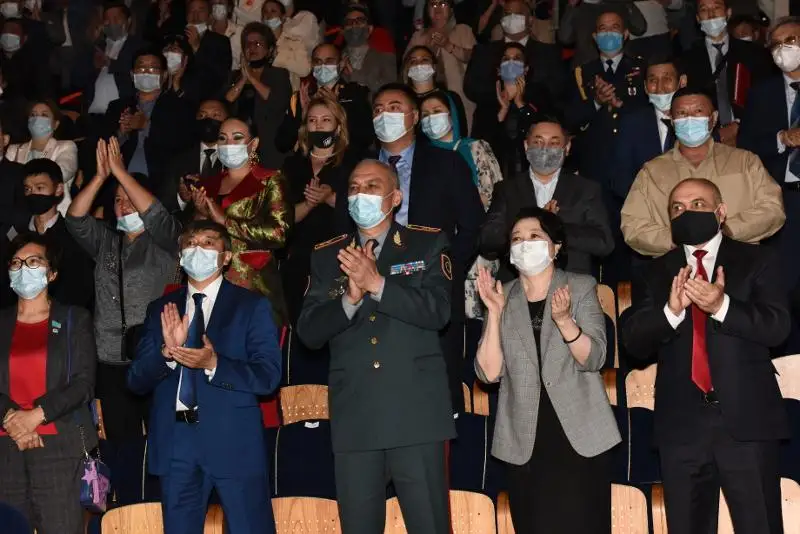 Qazaqstanda áskerı teatr ashyldy