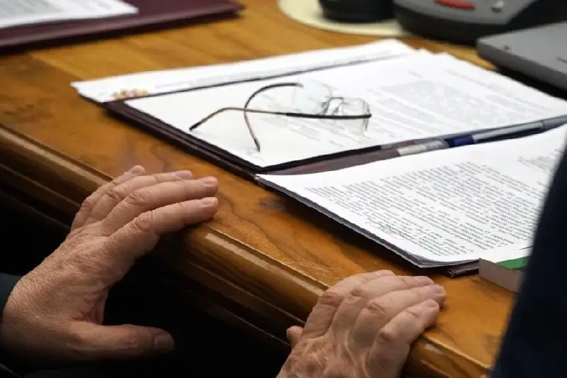 За оскорбительные слова привлечён к ответственности сельский аким в Костанае