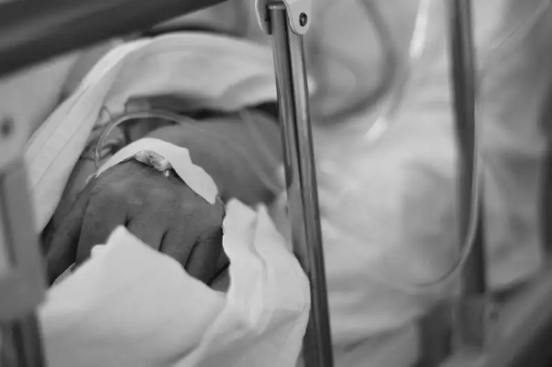 Сколько казахстанцев скончались после вакцинации