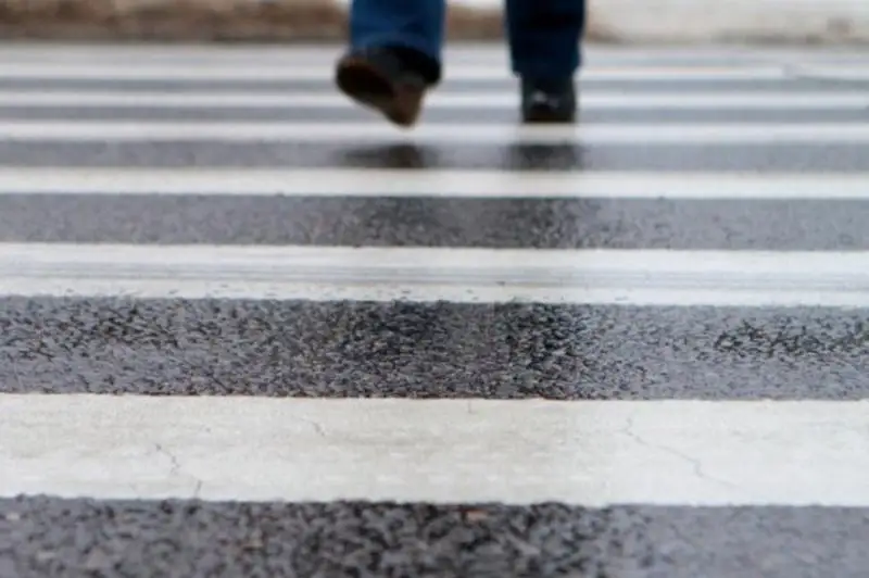 19-летнюю девушку сбил грузовик на пешеходном переходе в Актобе