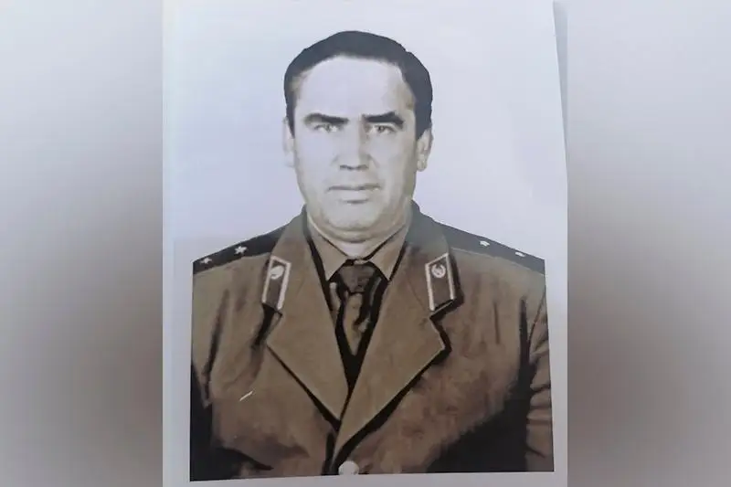 Kókshetaýlyq qarııa maıdanda kóz jumǵan ákesiniń qabirin 76 jyldan keıin tapty