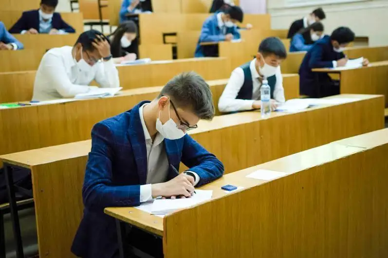 Сколько абитуриентов сдали ЕНТ в 2021 году