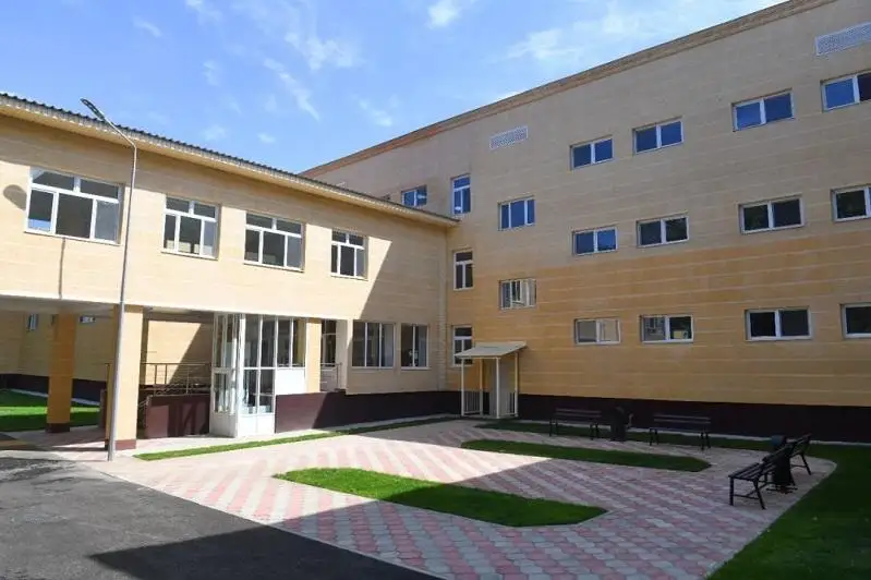 Almaty ákimi mektepterdiń jańa oqý jylyna daıyndyǵyn tekserdi