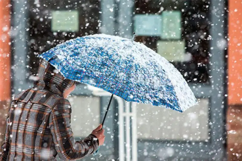 Дождь и снег ожидаются на западе, юге и центре страны