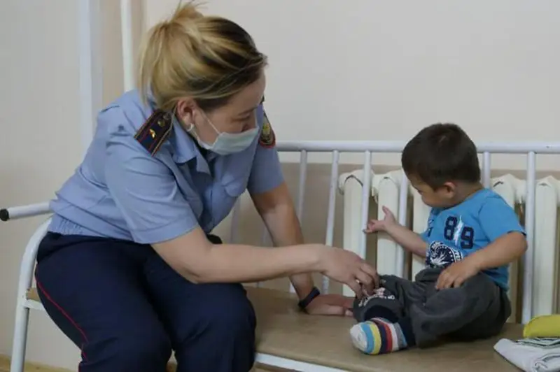 Маму найденного на улице ребенка разыскали в Петропавловске