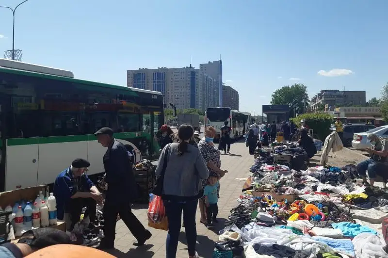 Nur-Sultanda zańsyz ornalasqan bazardyń ornyna qoǵamdyq keńistik salynady