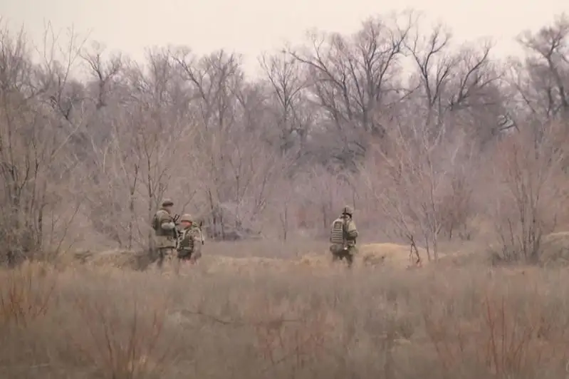 Попытка проникновения на военный аэродром предотвращена в Алматинской области