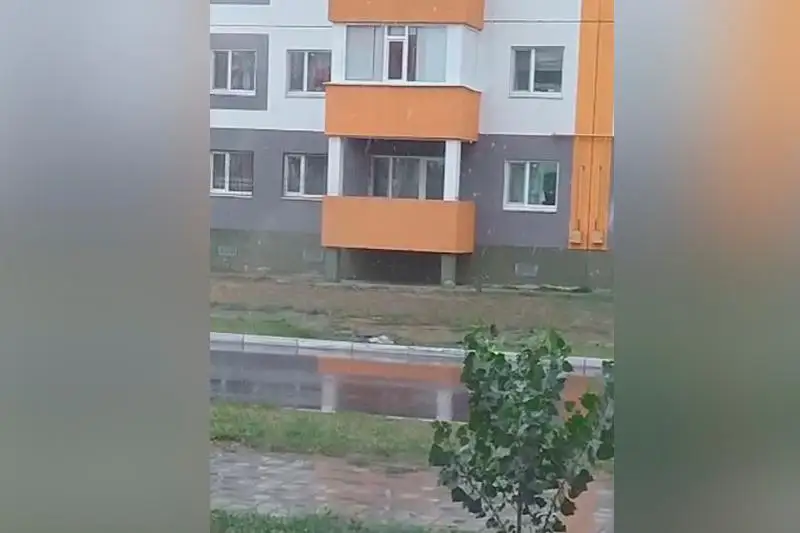 Первый снег выпал в Костанайской области