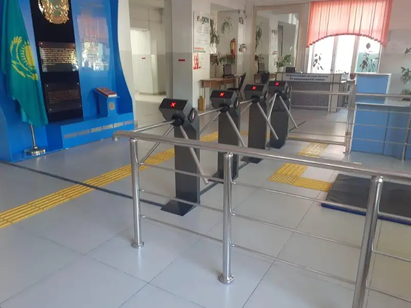 В школах Шымкента установят турникеты с распознаванием лиц