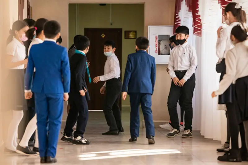 Отжали, доили, пинали: как буллинг мешает жить и учиться казахстанским детям и подросткам