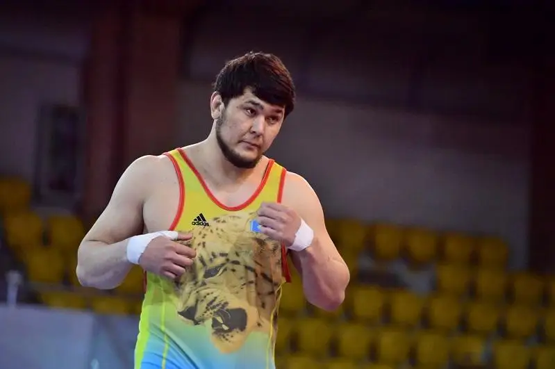 Упустил победу в стартовой схватке Олимпиады-2020 казахстанский борец-вольник