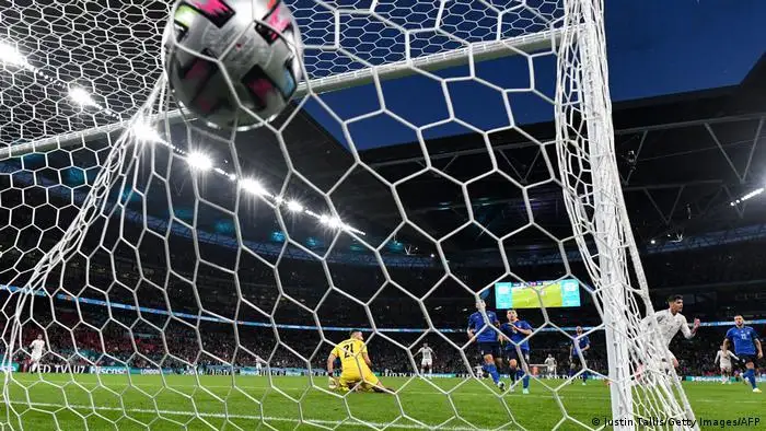 В серии пенальти определен первый финалист ЕВРО-2020