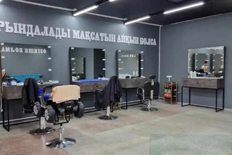Карагандинский барбершоп перечисляет все доходы на благотворительность