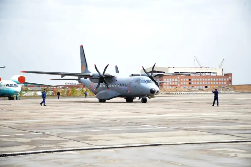 На авиабазах Астаны и Караганды развернуты тренировки летных составов парада