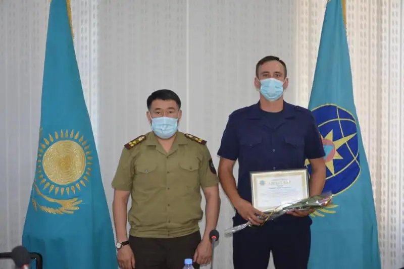 Награждены участники спасения девочки на Чарынском каньоне