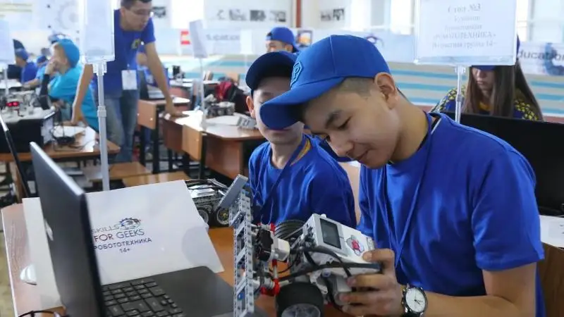 Более 270 детсадов и 140 школ построили в ВКО за годы независимости