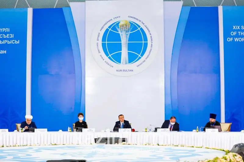 Máýlen Áshimbaev Álemdik jáne dástúrli dinder kóshbasshylary seziniń negizi maqsatyn atady