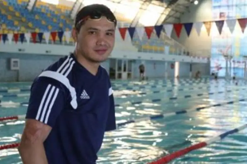 Казахстанский пловец вышел в финал Паралимпиады в Токио