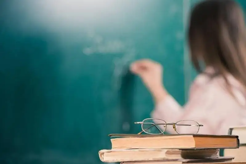 Фейк: «Зарплату педагогам сократят на 30% с нового года в Казахстане»