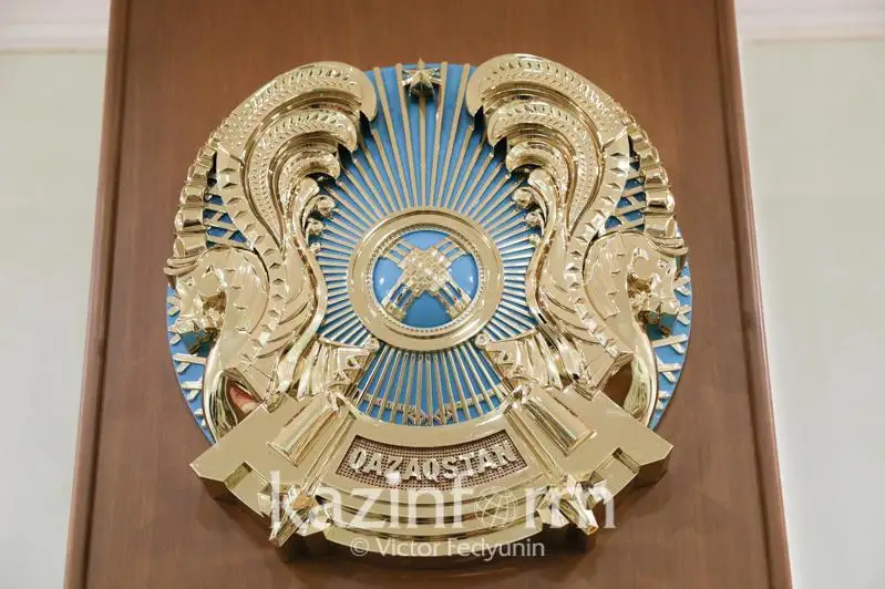 Что таит в себе герб Казахстана – откровения авторов