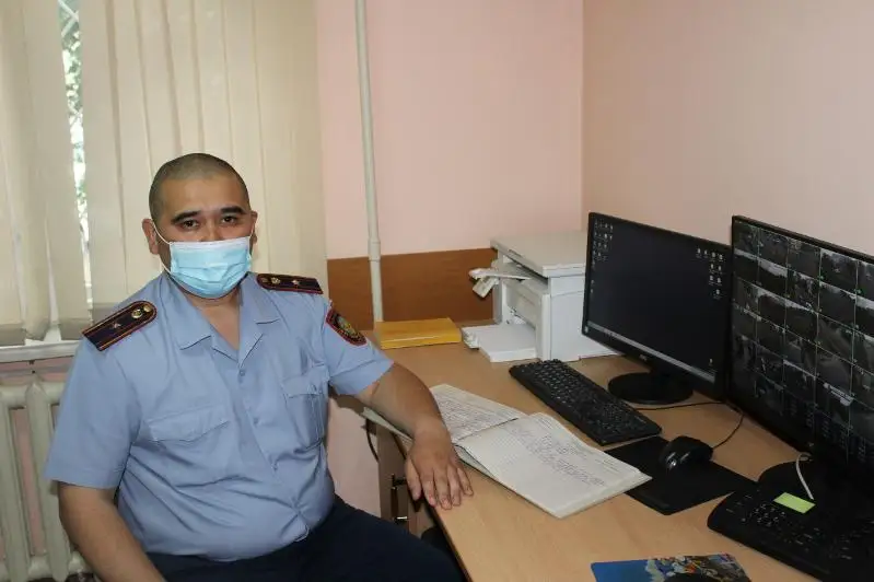 Участковый из СКО: Хотел, как отец, приносить добро людям