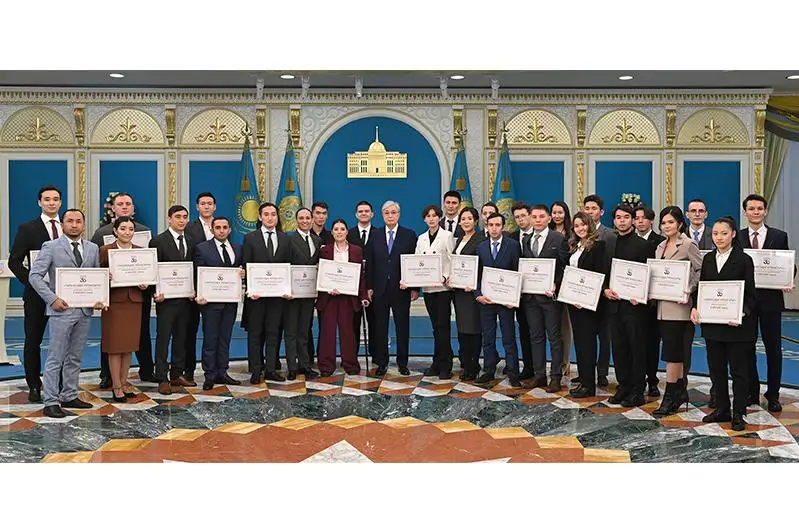 Глава государства принял участие в церемонии вручения грантов «Тәуелсіздік ұрпақтары»