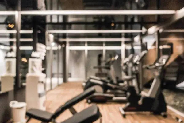 Режим работы фитнес-центров сократят в Нур-Султане