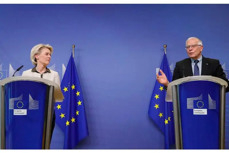 ЕС утвердил новые санкции против РФ: Банки отключат от SWIFT, вещание RT, Sputnik запретят