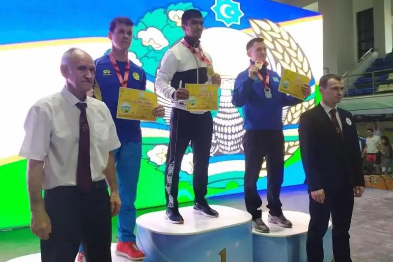 Карагандинские гиревики завоевали восемь медалей на соревнованиях в Ташкенте