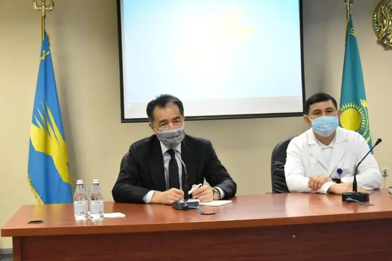 Проявили настоящий героизм и патриотизм - аким Алматы о врачах