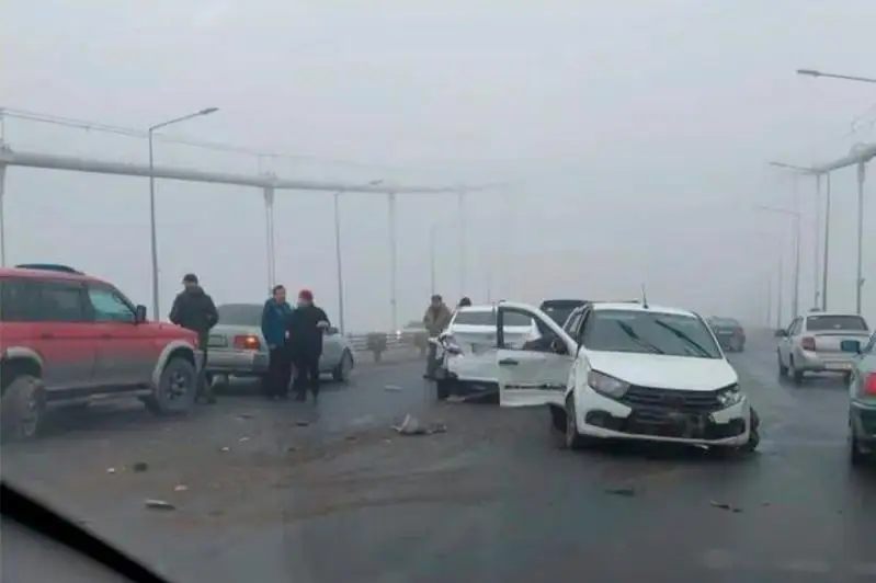 Массовое ДТП произошло на мосту в Семее