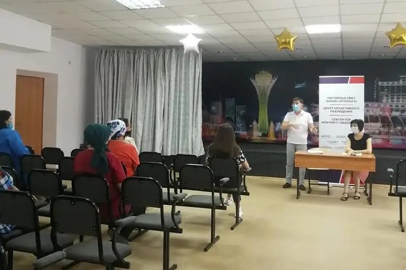 Выборы акимов: наблюдатели посетили избирательные участки в Акмолинской области