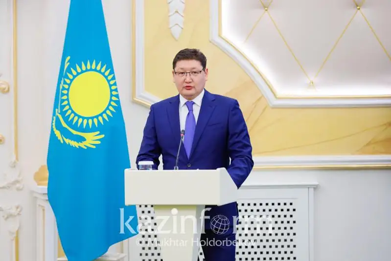 Пресс-секретарь Президента РК Берик Уали даст специнтервью по ситуации в Украине