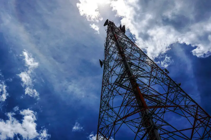 Фейк: вышки 5G распространяют коронавирус и убивают птиц