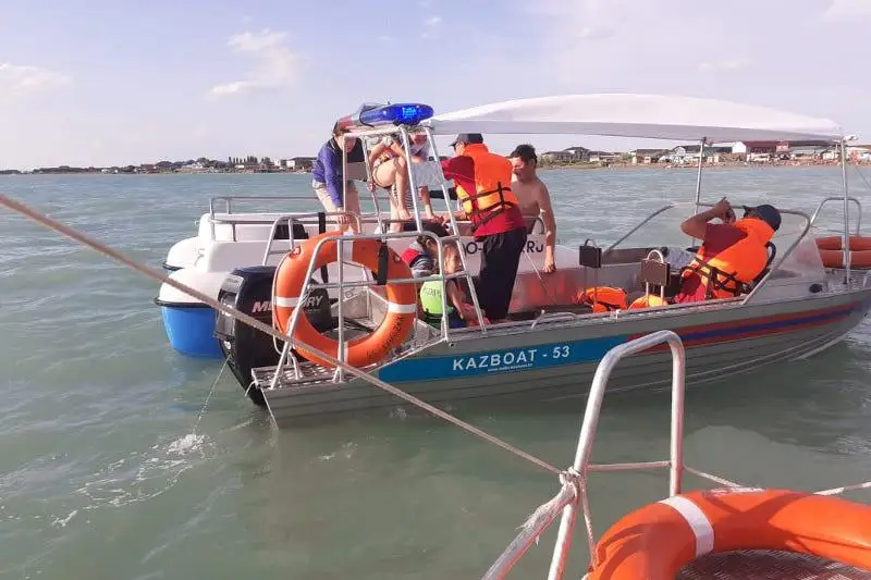 Отдыхающим на Алаколе оказали помощь спасатели