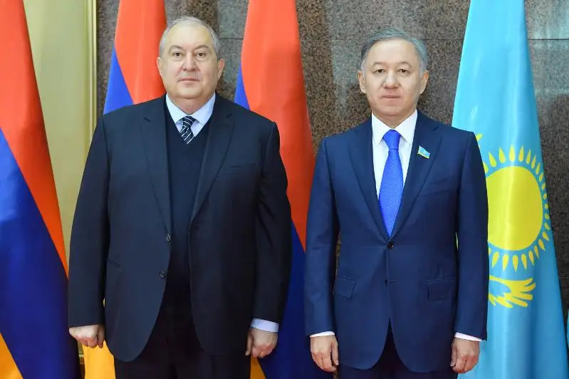 В Мажилисе состоялась встреча Нурлана Нигматулина с Президентом Армении