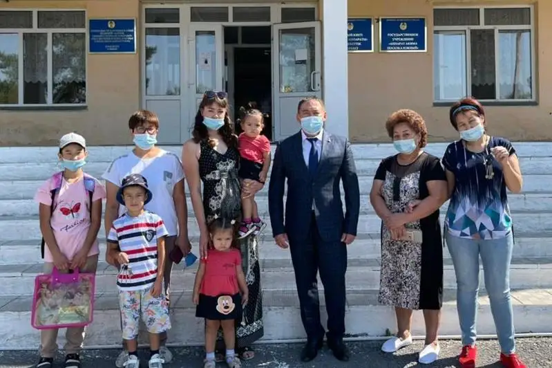 Qaraǵandy oblysynyń Abaı aýdanynda kezekte turǵan úsh otbasy baspanaly boldy