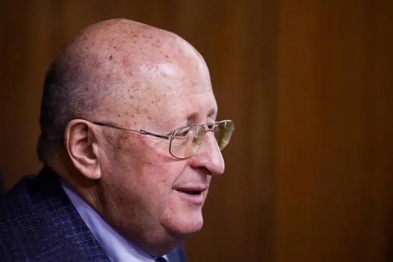 Гинцбург: купившие сертификаты о вакцинации могут стать источником развития новых штаммов